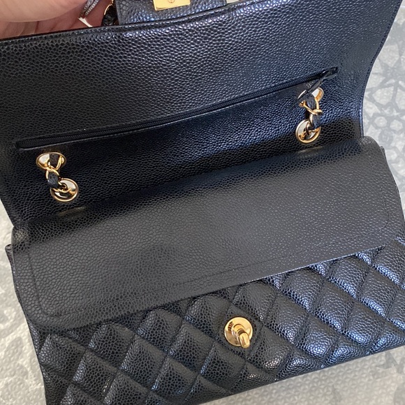 Chanel medium classic flap bag black caviar - Picture 9 of 15